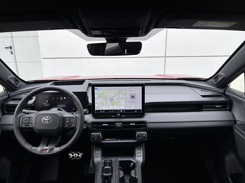Toyota RAV4 (2026) GR SPORT 2,5 HEV 4X4 AT - fotka 5 z 14