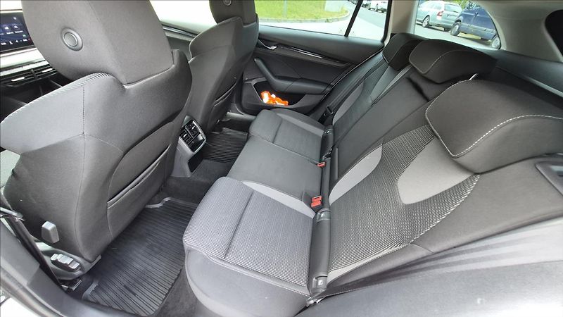 Škoda Octavia 2,0 TDi 110 Kw DSG Amb+ ČR DPH - fotka 10 z 22