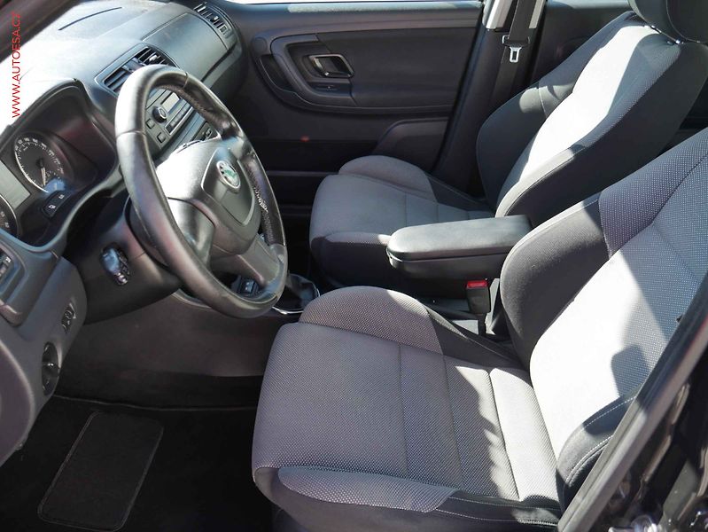 Škoda Fabia (2010) 1.6 TDi, ČR, autoAC - fotka 9 z 20