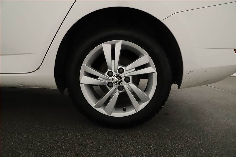 Škoda Fabia (2022) Ambition 1.0 TSI, ČR,1.maj - fotka 15 z 15