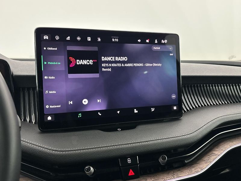 Škoda Superb Laurin & Klement DSG - fotka 12 z 32