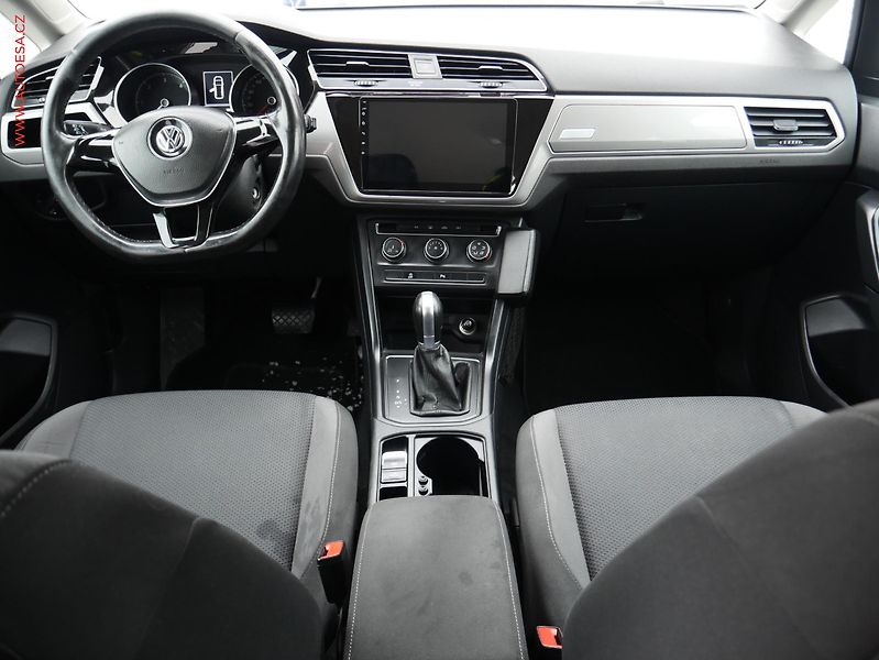 Volkswagen Touran (2017) 1.6TDI, AC - fotka 8 z 17