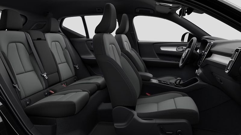 Volvo XC40 (2026) B3 BLACK EDITION PLUS AUT - fotka 6 z 17