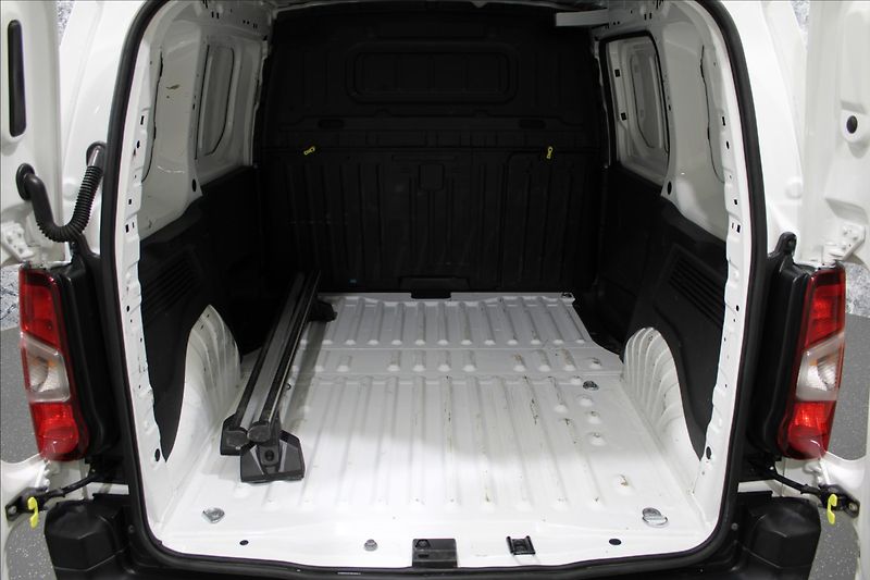 Citroën Berlingo 1,2 PureTech 1.majitel CZ - fotka 6 z 23