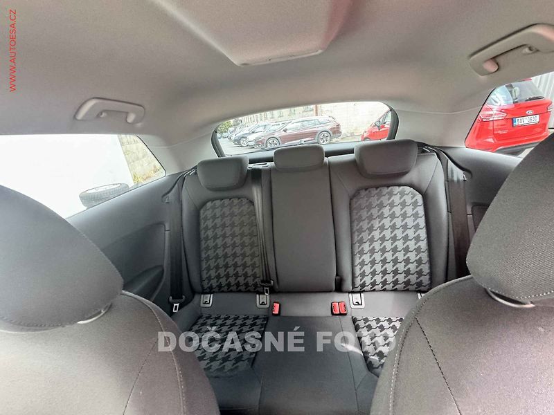 Audi A3 (2013) 2.0TDi, AT, bixen, AC - fotka 11 z 17