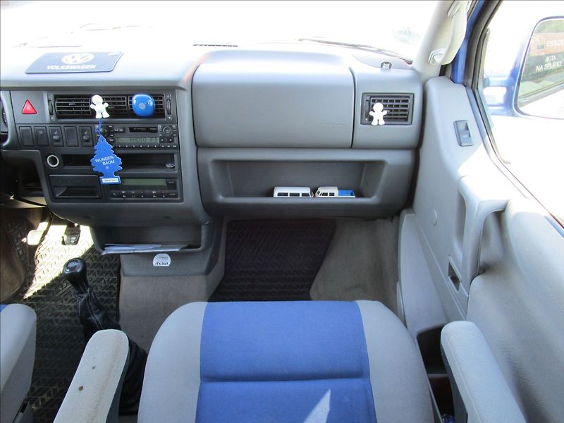 Volkswagen Multivan 2.5TDi 111kW, Atlantis, 7 míst - fotka 15 z 53