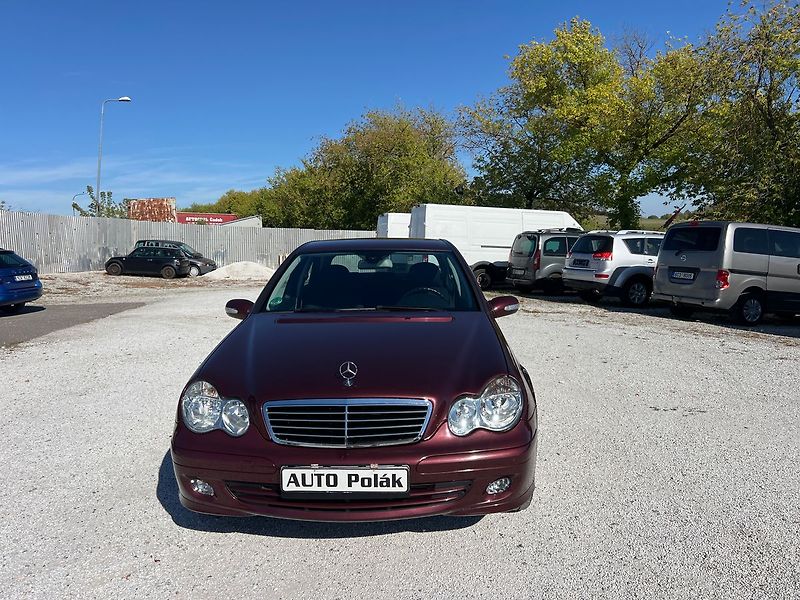 Mercedes-Benz Třídy C 2.0 CDI - fotka 6 z 14