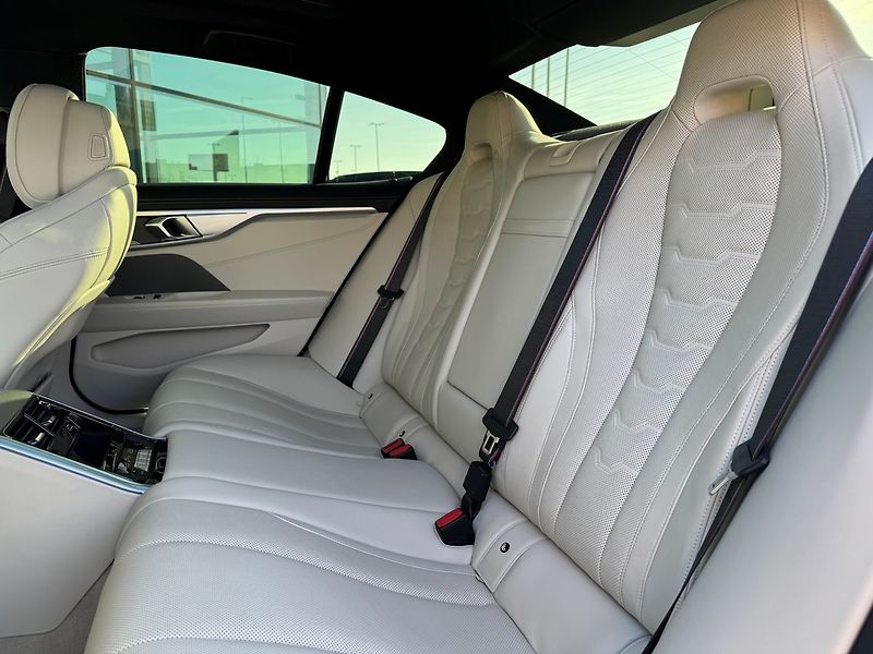 BMW Řada 8 M850i xDrive GranCoupé 08/2025 - fotka 20 z 24