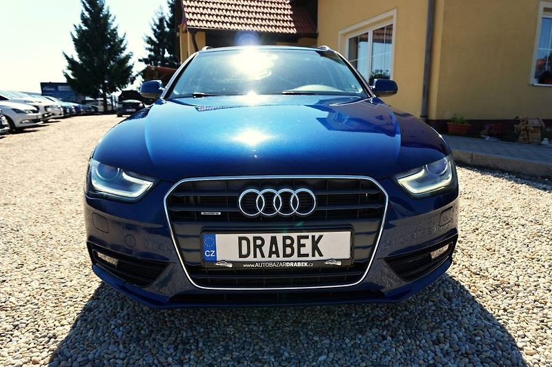 Audi A4 (2013) S-LINE 2,0 TDI 130 kW - fotka 12 z 63
