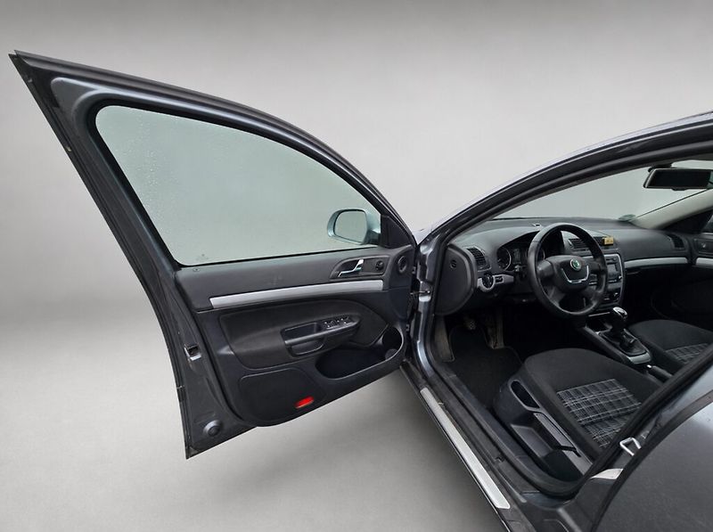 Škoda Octavia (2012) 1.4 Tsi 90kw Ambition - fotka 9 z 23