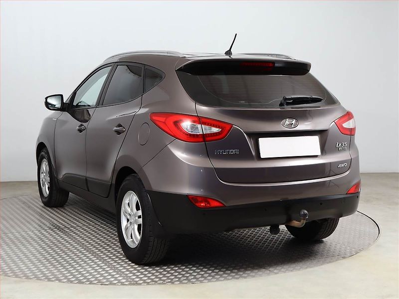 Hyundai ix35 (2014) 2.0 CRDi, 4X4, Serv.kniha - fotka 4 z 16