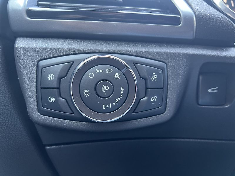 Ford Mondeo 2.0TDCi ST-Line Business KŮŽE - fotka 15 z 50