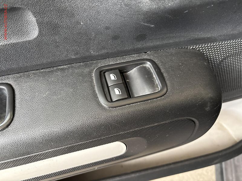 Citroën C3 (2018) 1.2PT, Navi, park.čidla - fotka 12 z 16