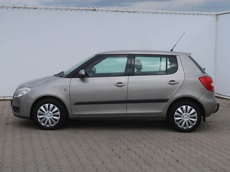Škoda Fabia (2008) Ambiente 1.2 12V - fotka 3 z 13