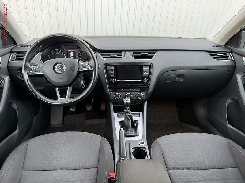 Škoda Octavia (2016) 1.6 TDi, ČR, Style, TZ - fotka 8 z 18