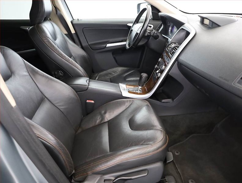 Volvo XC60 (2009) 2.4 D, 4X4, Automat, po STK - fotka 7 z 15