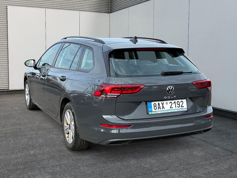 Volkswagen Golf (2021) LIFE 2.0TDI 85kW CZ DPH  - fotka 4 z 11