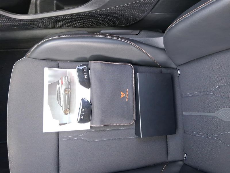 Cupra Leon 2,0 TSI 221 KW - fotka 7 z 11