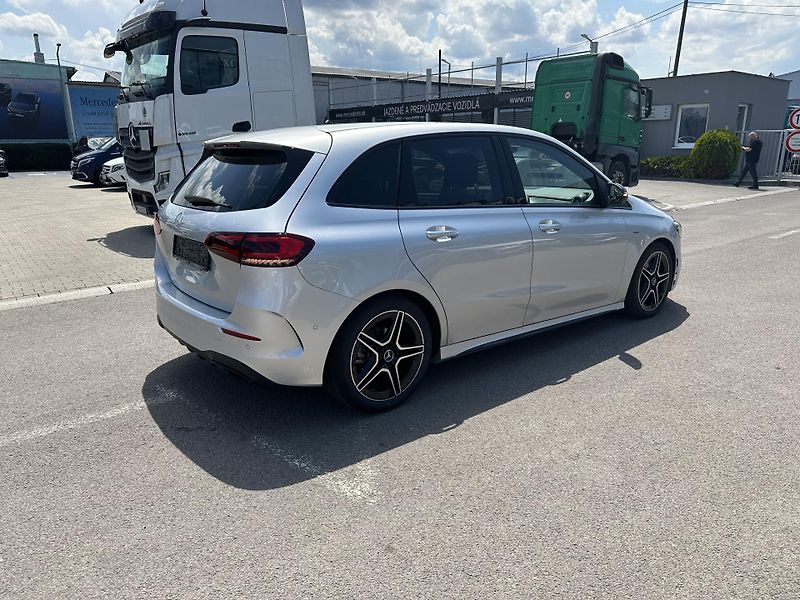 Mercedes-Benz Třídy B (2022) B 180d - fotka 4 z 38