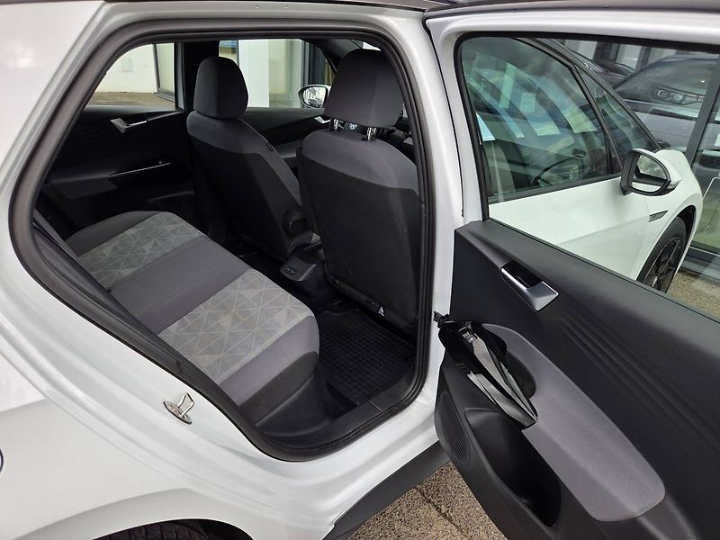 Volkswagen ID.3 (2022) Pro 150kW 62kWh - fotka 29 z 34