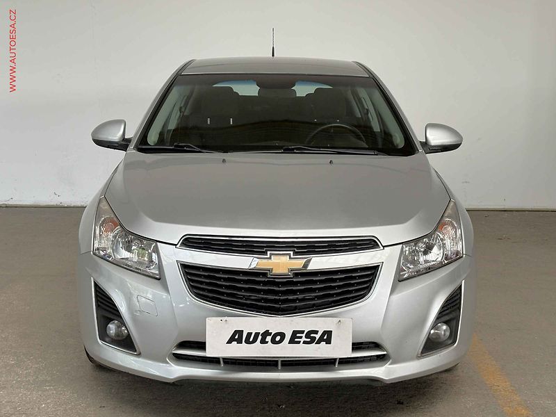 Chevrolet Cruze (2013) 1.4i, Navi, autoAC - fotka 2 z 14