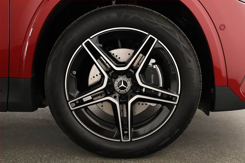 Mercedes-Benz GLA (2025) 220 4MATIC - fotka 23 z 23