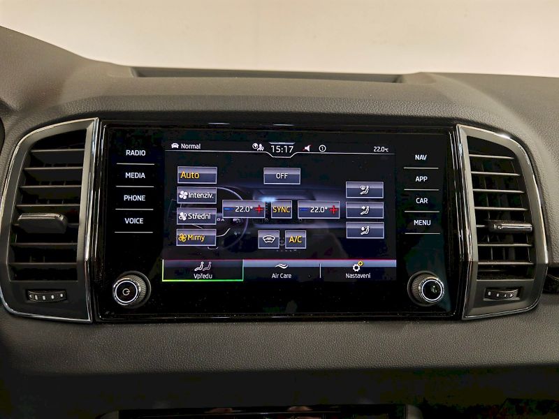 Škoda Karoq (2025) 2.0 TDI 110 kW DSG 4x4 Top Sel - fotka 13 z 32