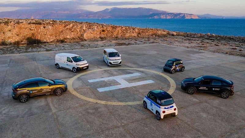 Elektromobily ve služně na ostrově Chalki