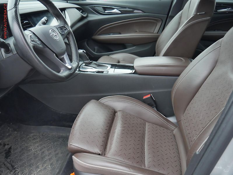 Opel Insignia (2018) 2.0CDTi 4x4, 1.maj,ČR - fotka 9 z 22