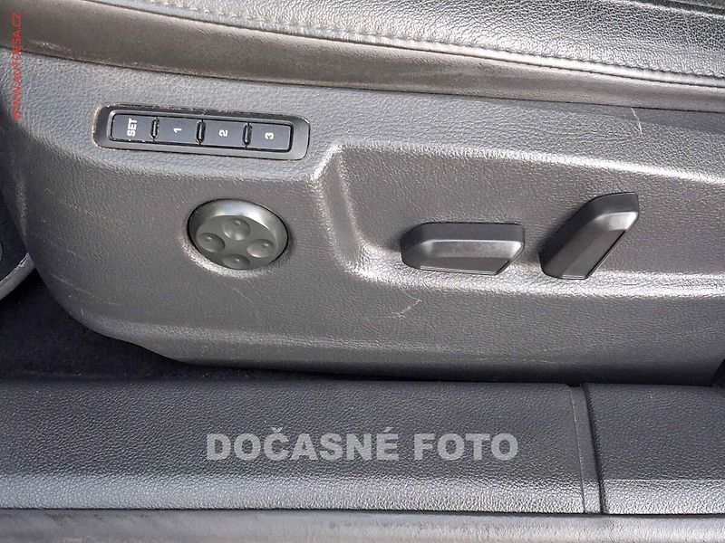 Škoda Superb (2014) 2.0TDi 4x4, Elegance, DSG - fotka 12 z 18