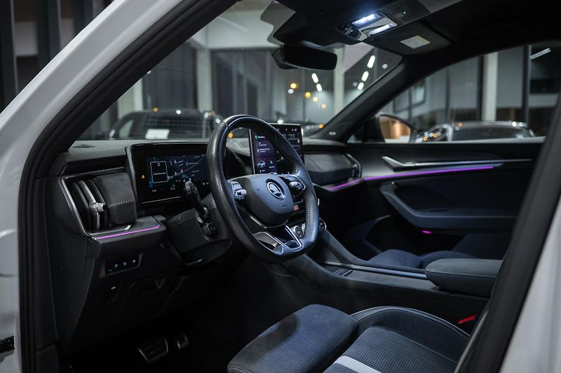 Škoda Kodiaq (2025) SPORTLINE TDI 142Kw 4x4 TAŽNÉ  - fotka 21 z 46