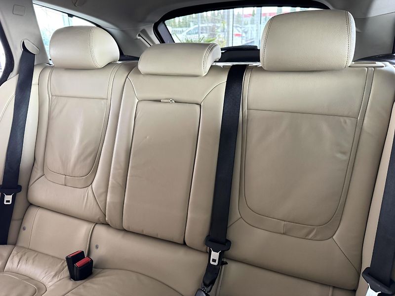Jaguar XF 2,2d 147kW*AUT*Navi*Kamera - fotka 14 z 34