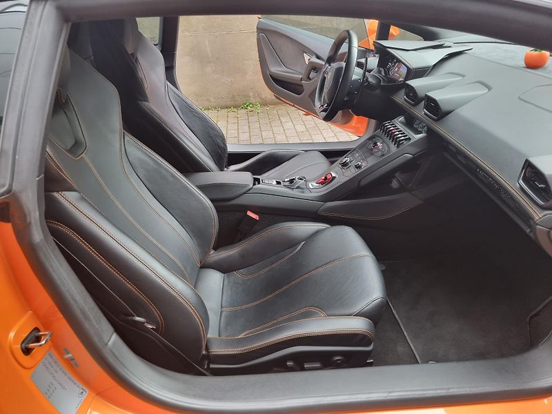 Lamborghini Huracán (2016) LP610-4 ORANGE - SERVIS - fotka 14 z 14