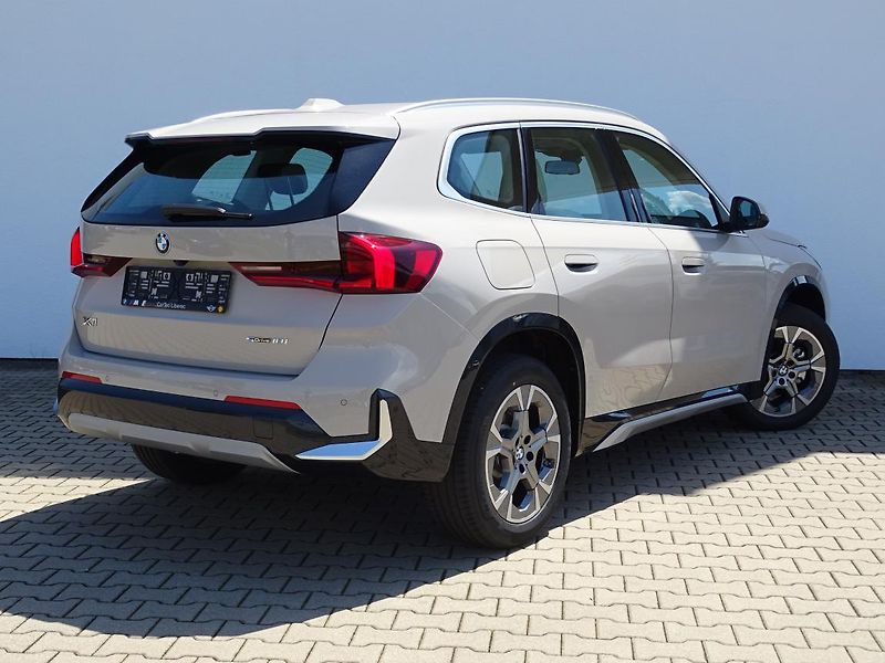 BMW X1 sDrive18i - fotka 5 z 7