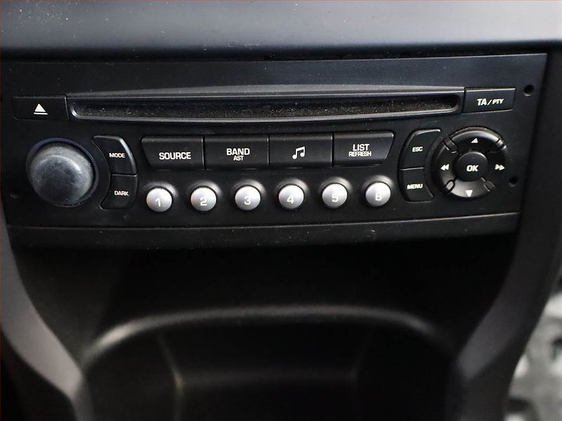 Citroën C3 (2010) 1.4 i, po STK, v dobrém stavu - fotka 14 z 15