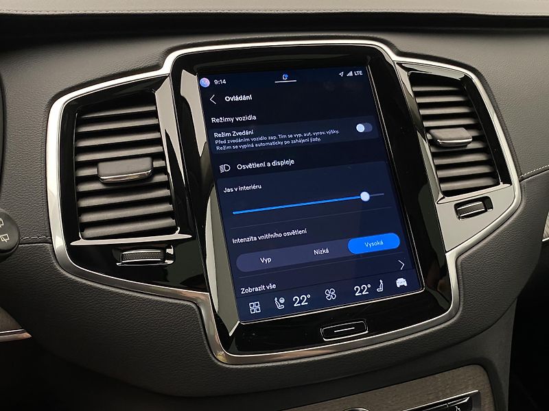 Volvo XC90 T8 AWD PLUG-IN ULTIMATE BRIGHT - fotka 52 z 72