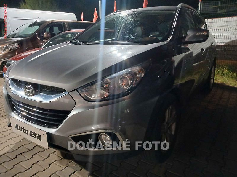 Hyundai ix35 (2011) 2.0 CRDi 4x4, 2.maj,ČR, AC - fotka 1 z 3