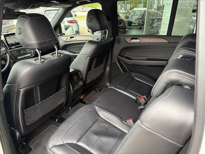 Mercedes-Benz GLS 350d 4M - fotka 15 z 24