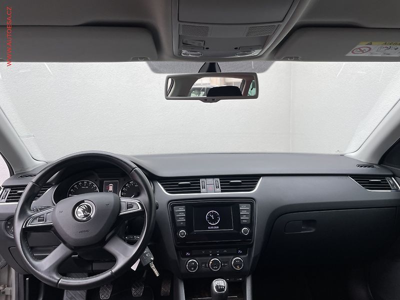 Škoda Octavia (2014) 2.0 TDi, Elegance, +kola - fotka 8 z 21
