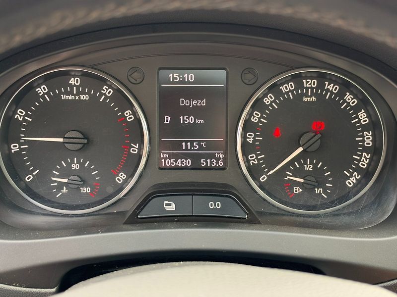 Škoda Rapid (2014) Spaceback 1.2 TSI StylePlus - fotka 29 z 31