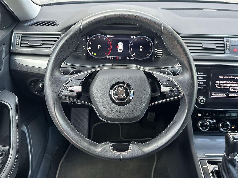 Škoda Superb (2023) Combi 2.0 TDI DSG Style - fotka 6 z 34