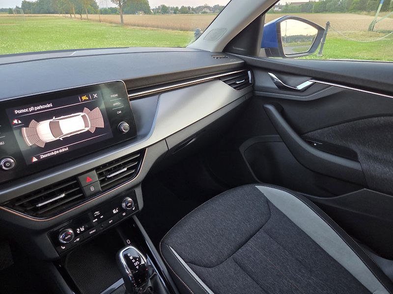 Škoda Scala 1.0 TSI 81 kW Style AT CZ DPH - fotka 23 z 27