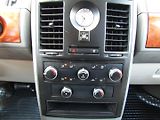 Chrysler Voyager (2007) 3.3 V6 128kW LPG 90L - náhled 31