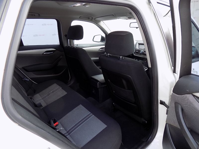 BMW X1 (2012) 18d/xDrive/Bi-xenon/ČR/ - fotka 18 z 35