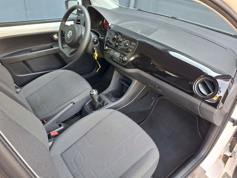 Volkswagen up! (2016) Move 1,0MPi 44kW - fotka 13 z 24