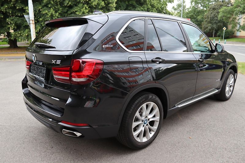 BMW X5 XDRIVE 40e F15 230kW DPH - fotka 8 z 48