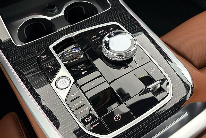 BMW X5 xDrive30d - fotka 25 z 28