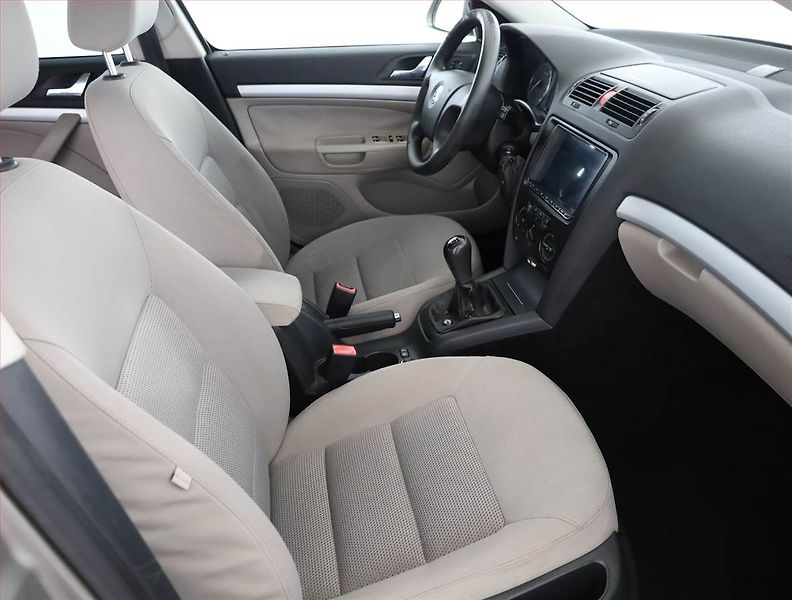 Škoda Octavia (2008) 1.9 TDI, Serv.kniha, po STK - fotka 7 z 14
