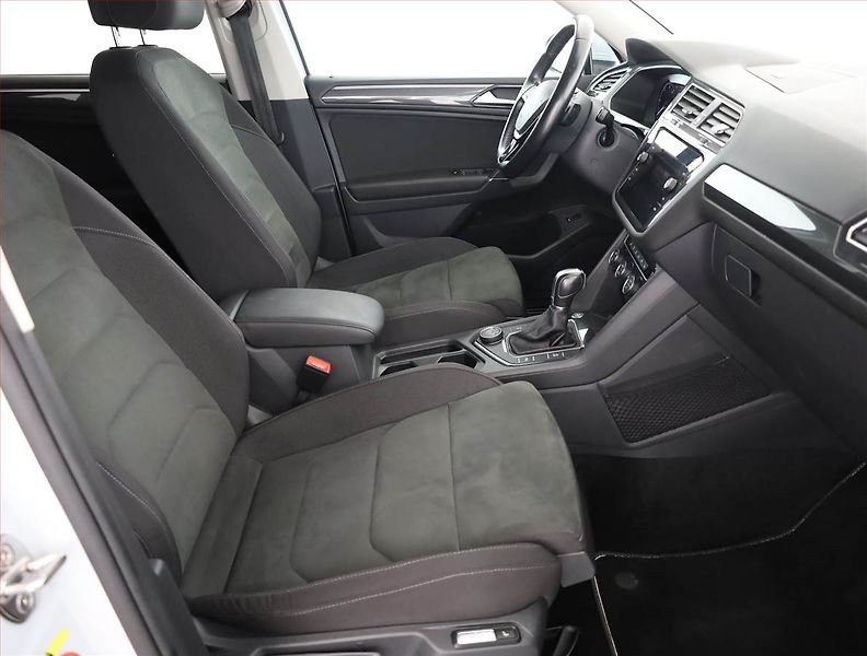 Volkswagen Tiguan Allspace (2018) R-Line 2.0 TDI - fotka 7 z 15