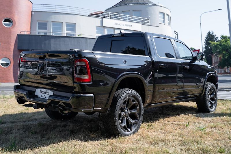 Dodge RAM (2023) 1500 5.7 HEMI V8 LIMITED/NIGHT - fotka 3 z 24